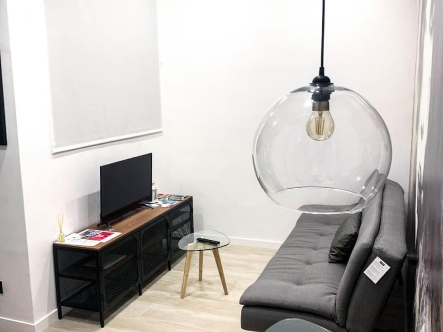 Pequeno Apartamento Reformado En Malasana