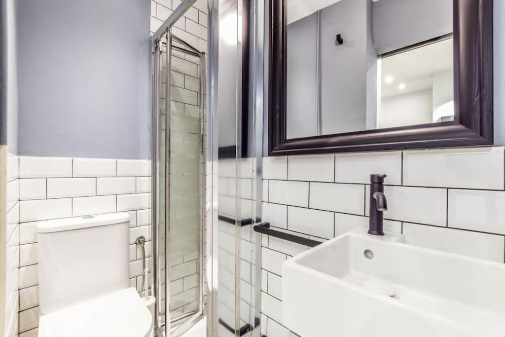 Pequeno Apartamento Reformado En Malasana *