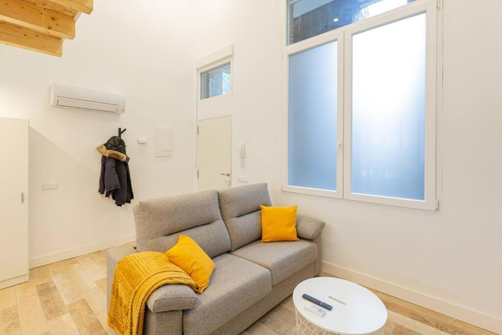 Apartamento Amplio Piso A 300m De Retiro