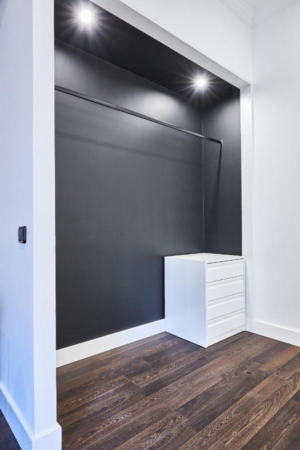 Castellana Ii, By Presidence * Madrid