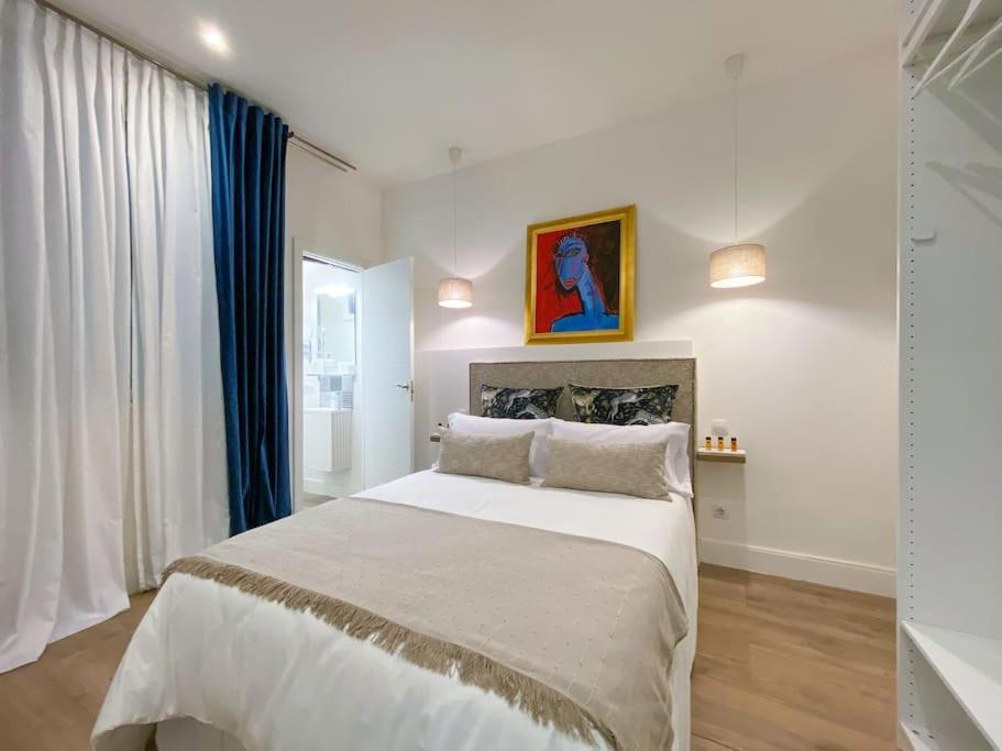 Apartment New Lavapies Spacious Flat, 2 Bedrooms And 2 Balconies
