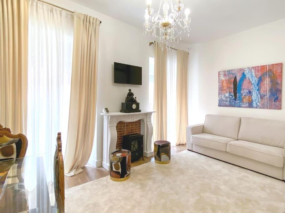 Apartment New Lavapies Spacious Flat, 2 Bedrooms And 2 Balconies Madrid
