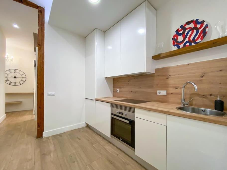 New Lavapies Spacious Flat, 2 Bedrooms And 2 Balconies