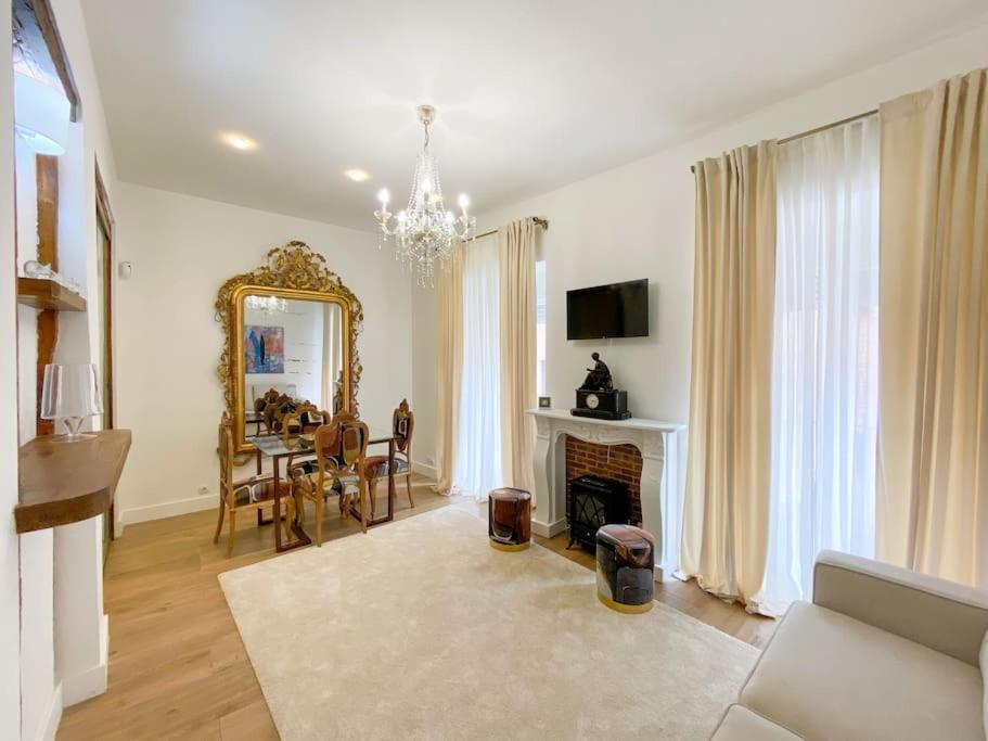 New Lavapies Spacious Flat, 2 Bedrooms And 2 Balconies Apartment