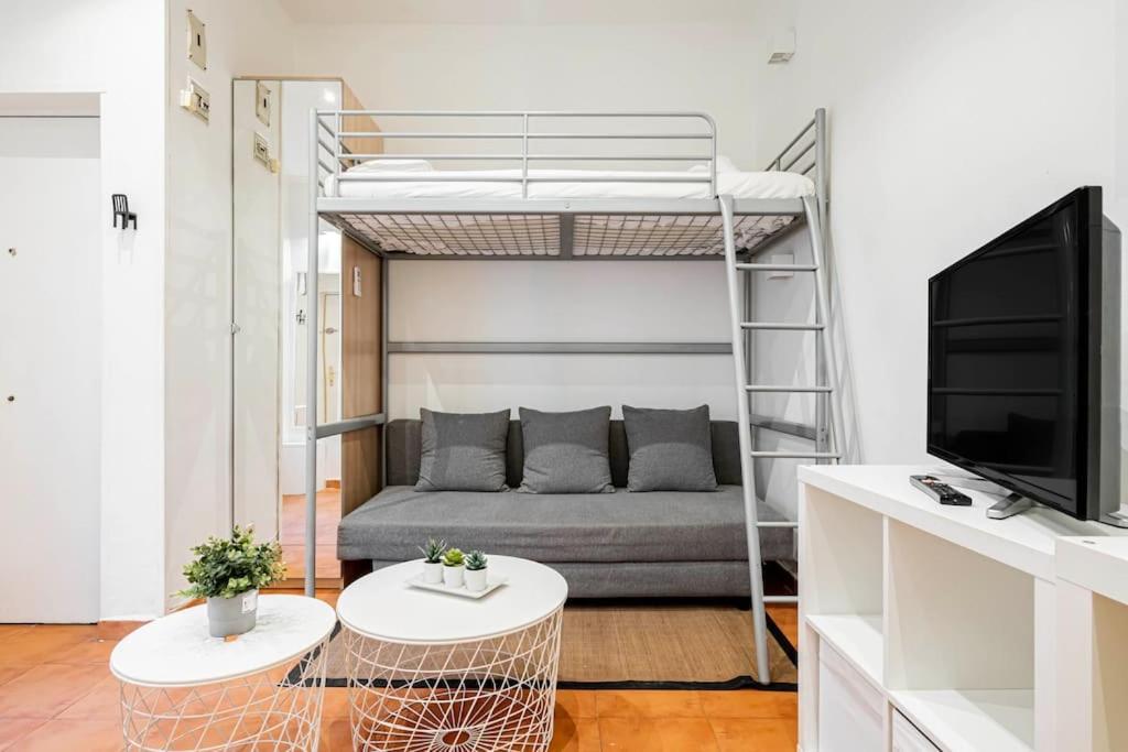 Apartamento Agradable Estudio 3 Personas / 2 Camas En Gran Via Madrid