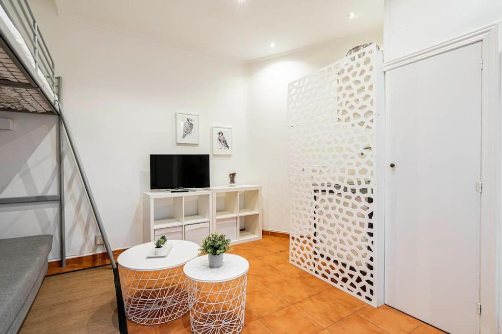 Agradable Estudio 3 Personas / 2 Camas En Gran Via Apartamento *