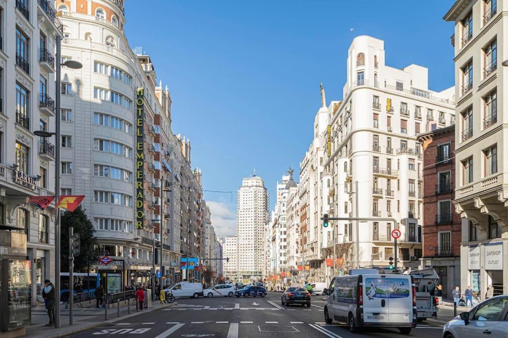 Agradable Estudio 3 Personas / 2 Camas En Gran Via Apartamento Madrid