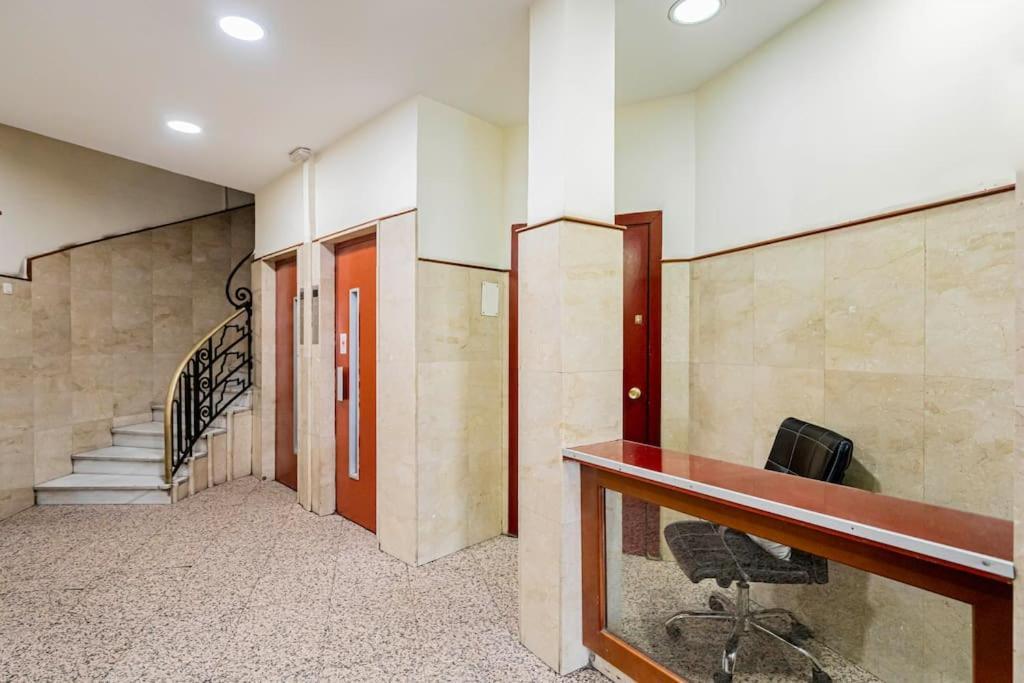 Agradable Estudio 3 Personas / 2 Camas En Gran Via Apartamento