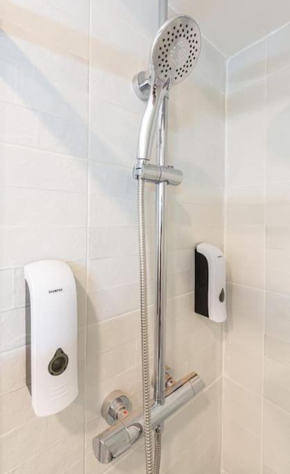 Apartamento Amplio Apto A 300m De Retiro *