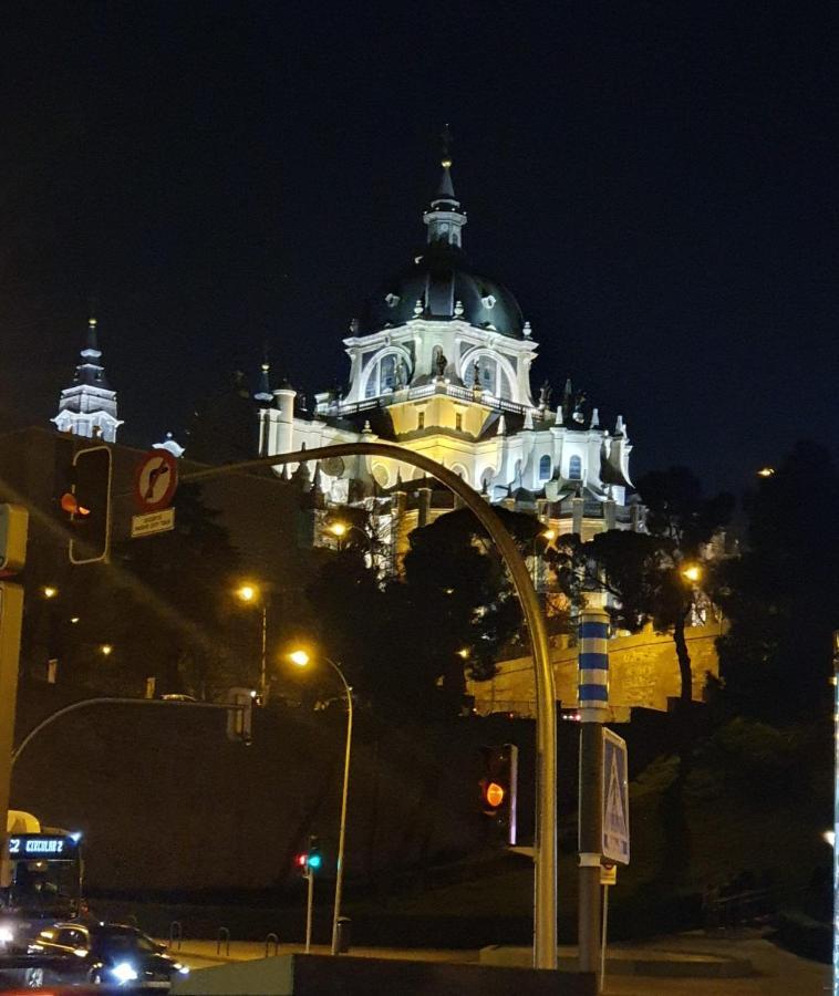 Apartamento Junto Al Palacio Real De Madrid