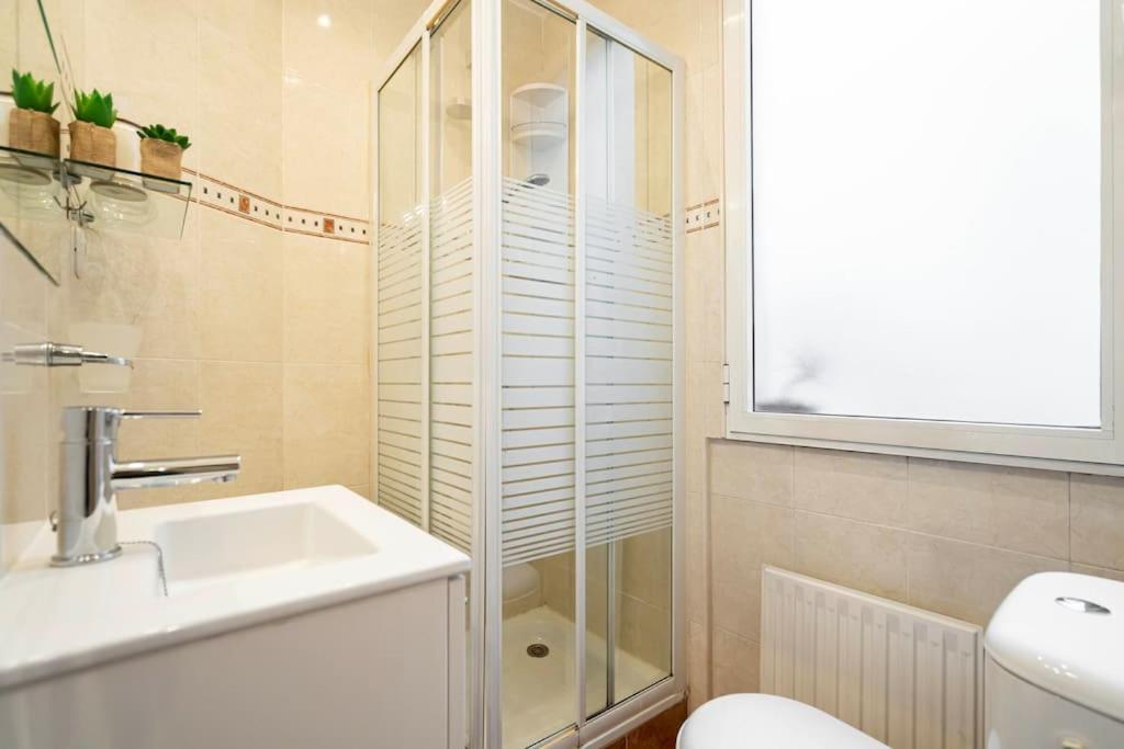 Agradable Estudio 3 Personas / 2 Camas En Gran Via Apartamento *