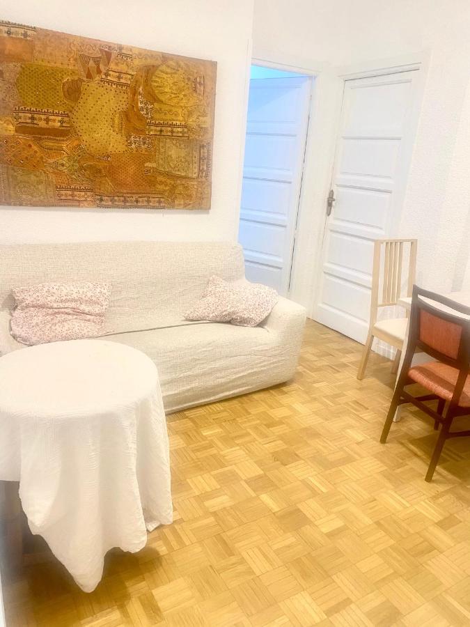 Habitación en casa particular Close To Retiro Park Only For Girl