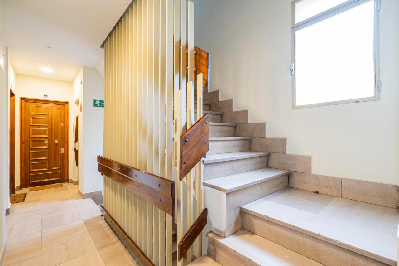 For Castellana Business Center Temporal Mdm32 * Madrid