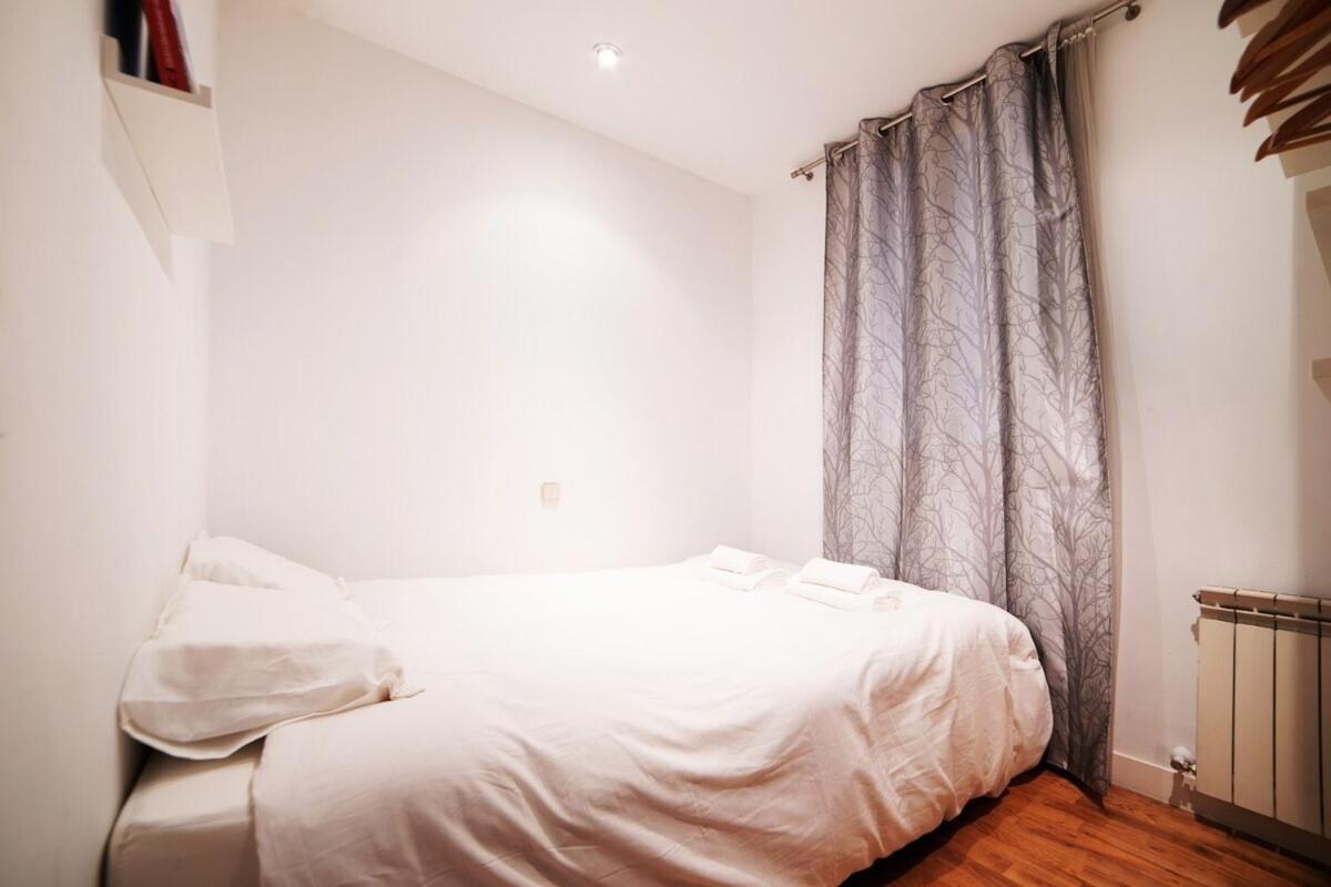 Bright In Historical Center Apartamento Madri