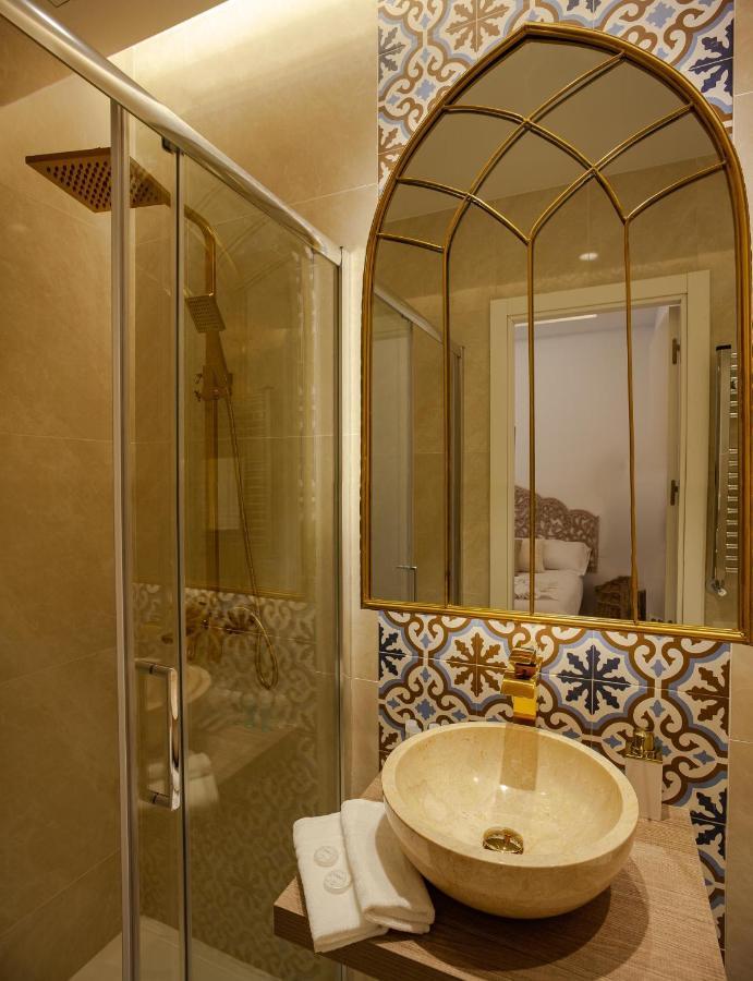 Plaza Espana V Calle San Bernardino 6br 6bh Apartment Madrid