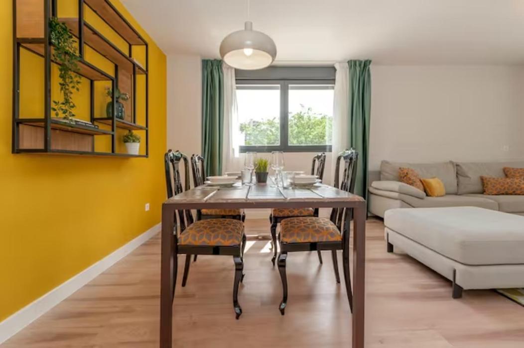 Appartement Moderno Y Lujoso Apartamento En Urbanizacion Privada Con Terraza De Diseno En Valdebebas / Ciudad Deportiva Real / Feria De