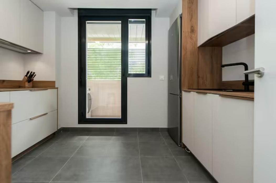 Moderno Y Lujoso Apartamento En Urbanizacion Privada Con Terraza De Diseno En Valdebebas / Ciudad Deportiva Real / Feria De Madrid
