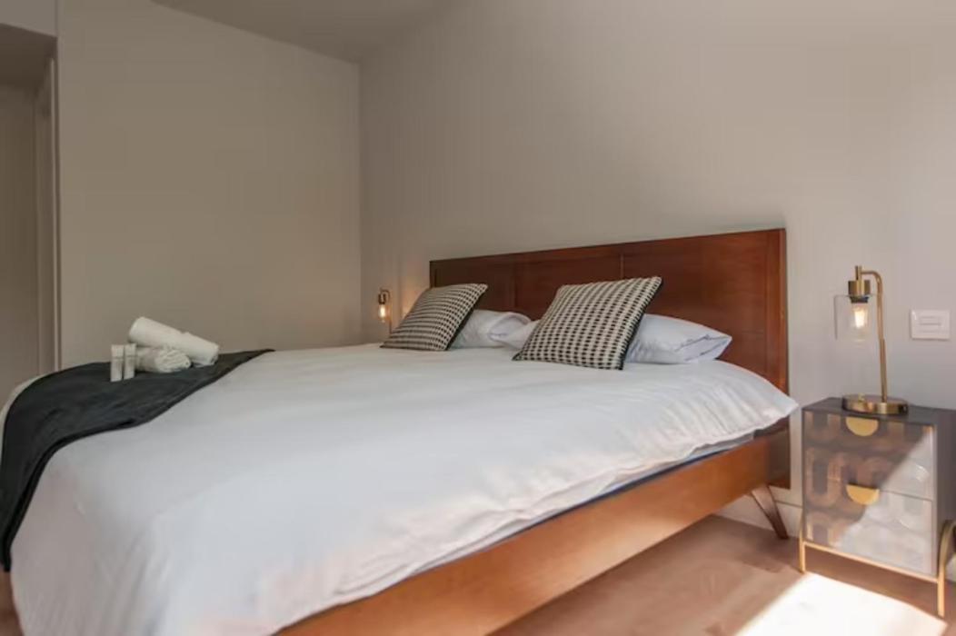 Appartement Moderno Y Lujoso Apartamento En Urbanizacion Privada Con Terraza De Diseno En Valdebebas / Ciudad Deportiva Real / Feria De *