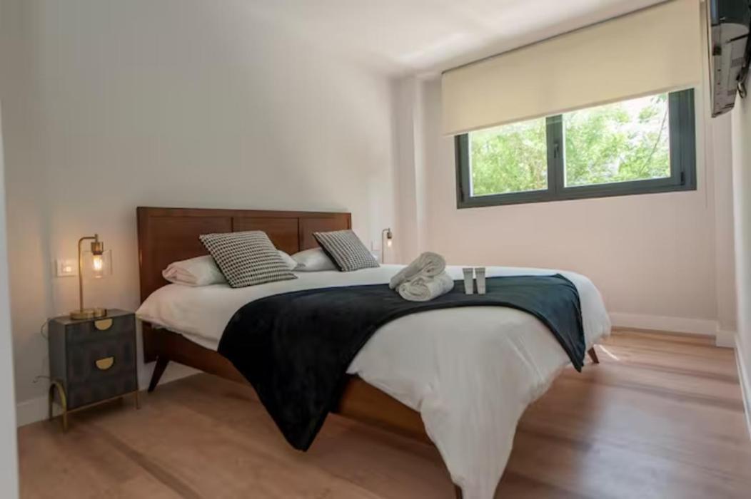 Moderno Y Lujoso Apartamento En Urbanizacion Privada Con Terraza De Diseno En Valdebebas / Ciudad Deportiva Real / Feria De Madrid