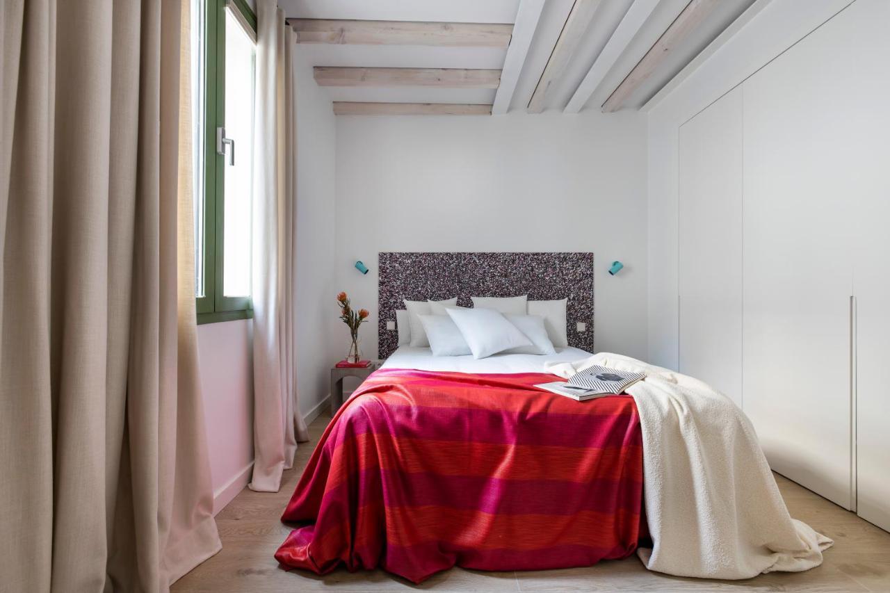 Calatrava - Darya Living Apartment