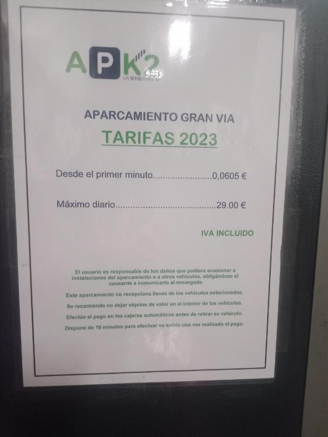 2 Y El Salon Tienen Aire, Centro Gran Via - Plaza De Espana