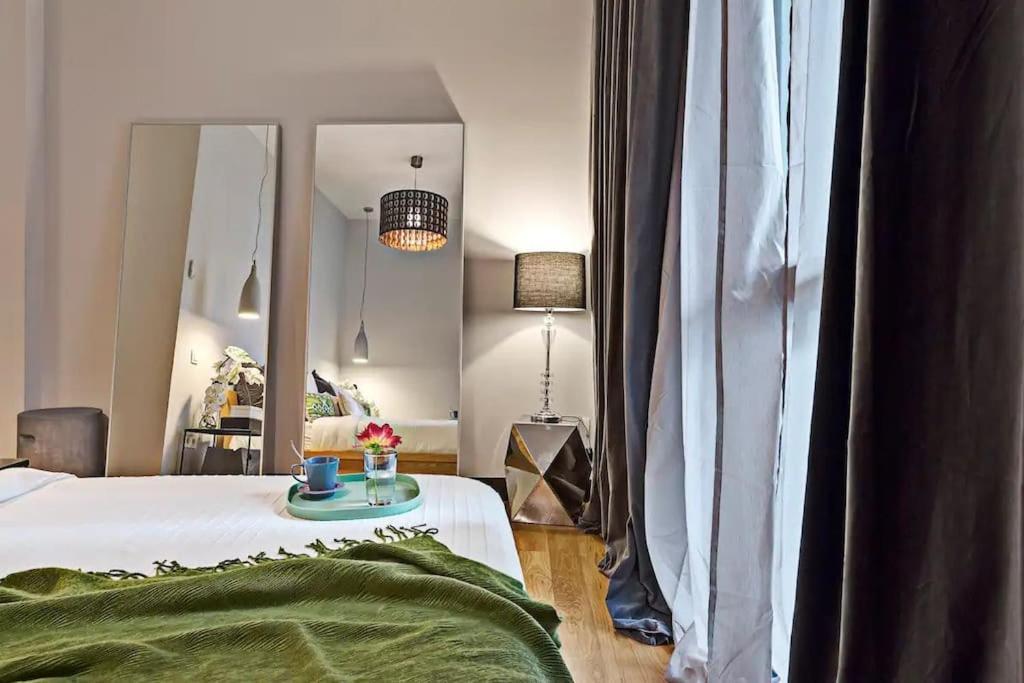 Apartamento Spacious Luxury 1br In Centro! S.an Madri