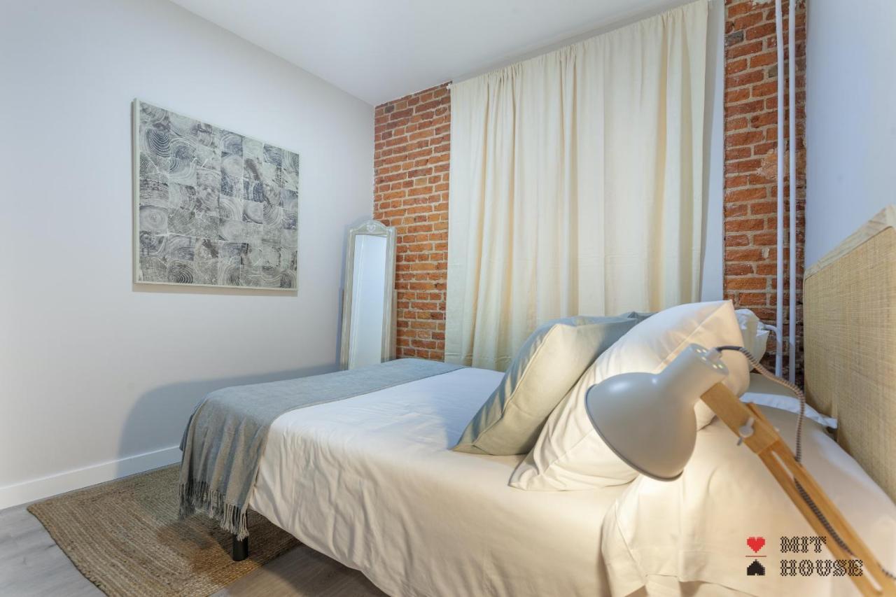 Mit House Latina En Apartamento