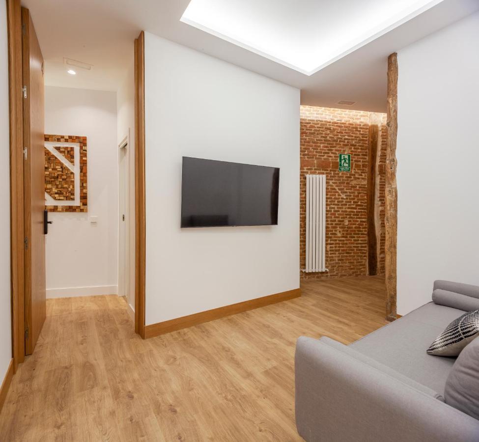 Plaza Espana V Calle San Bernardino 6br 6bh Apartment