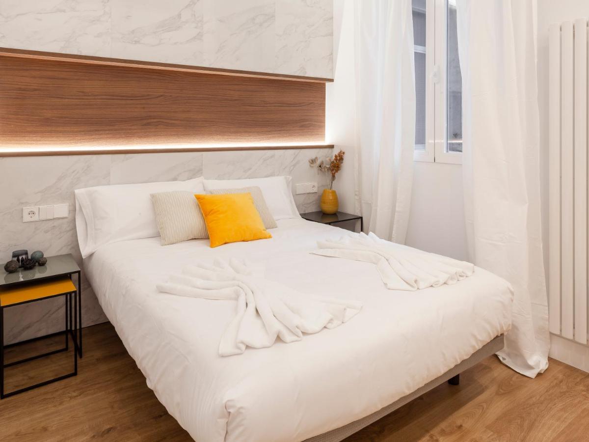 Apartment Plaza Espana V Calle San Bernardino 6br 6bh