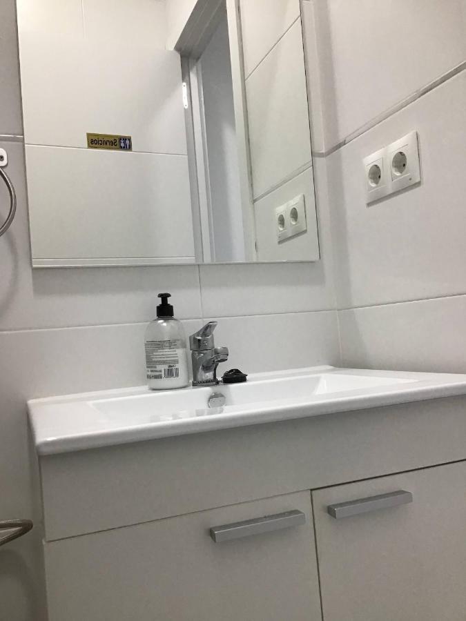 In - 05 Carpetana Guest house Madrid