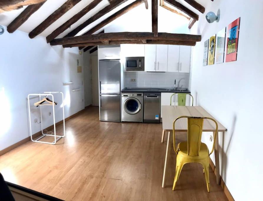 Apartamento Buhardilla En El De Los Austrias