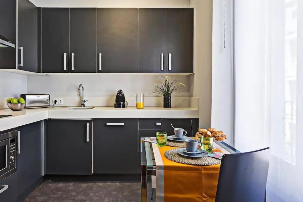 Spacious Luxury 1br In Centro! S.an Apartamento