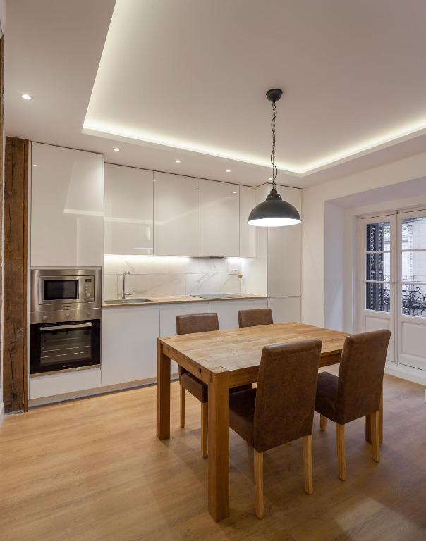 Apartamento Chamberi I Calle Monteleon 2br 2bh Madri