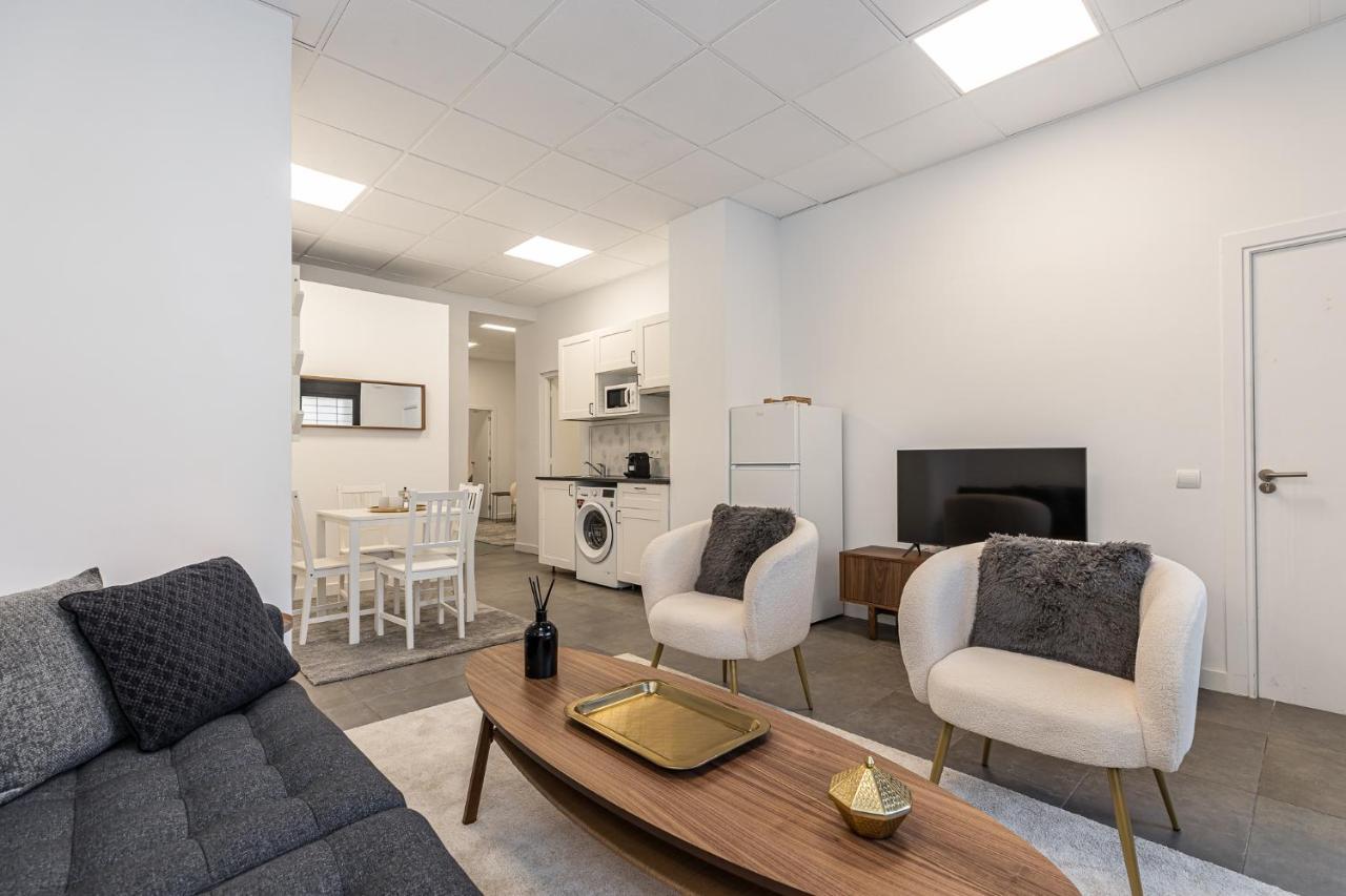 Appartement Waou Essence I Austrias - Corta Duracion