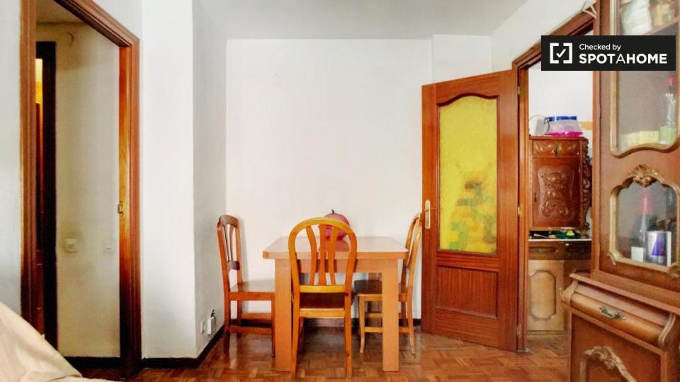 Habitación en casa particular Hab 1 Wifi Vista Alegre *