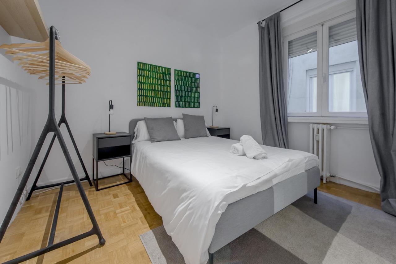 Appartamento Centrico Apt 7p En La Latina/centro Madrid