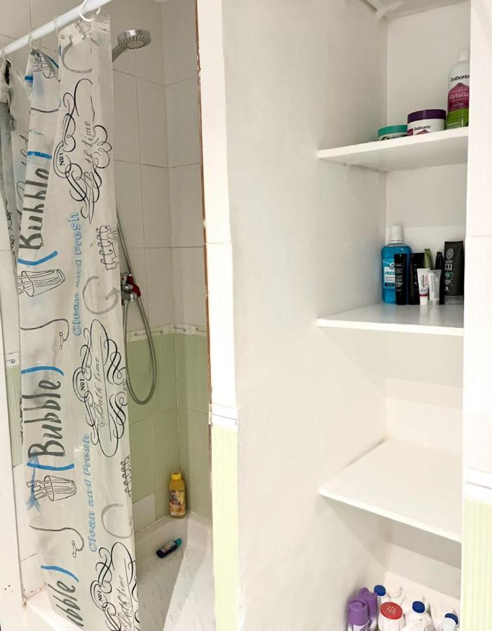 Bonito Apartamento. Estadio Wanda - Metro Sanblas Madri