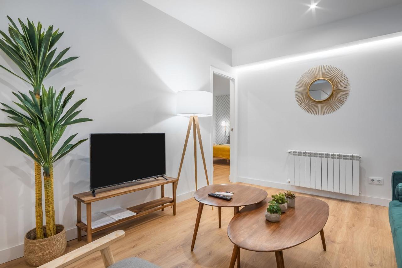 2 Bedrooms 2 Bathrooms Furnished - Retiro - Stylish - Mintystay *