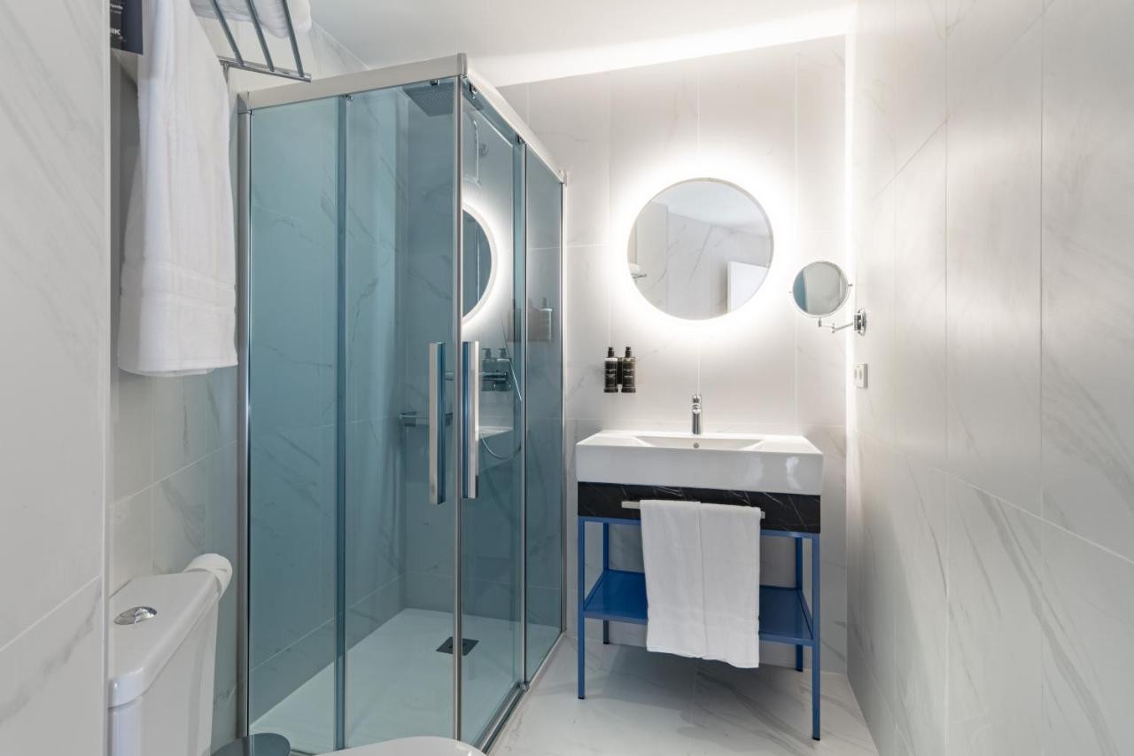 Ikonik Gran Via Hotel Madrid
