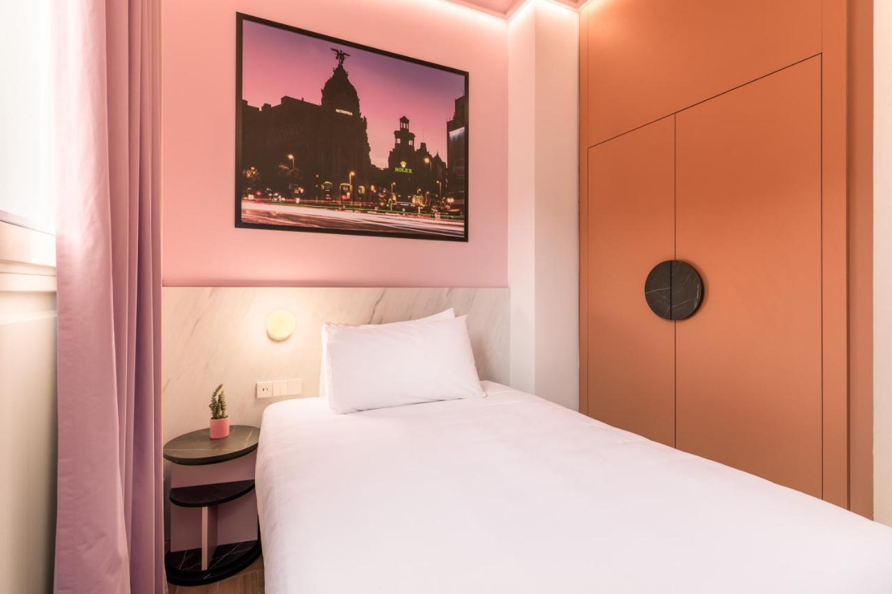 Ikonik Gran Via Hotel