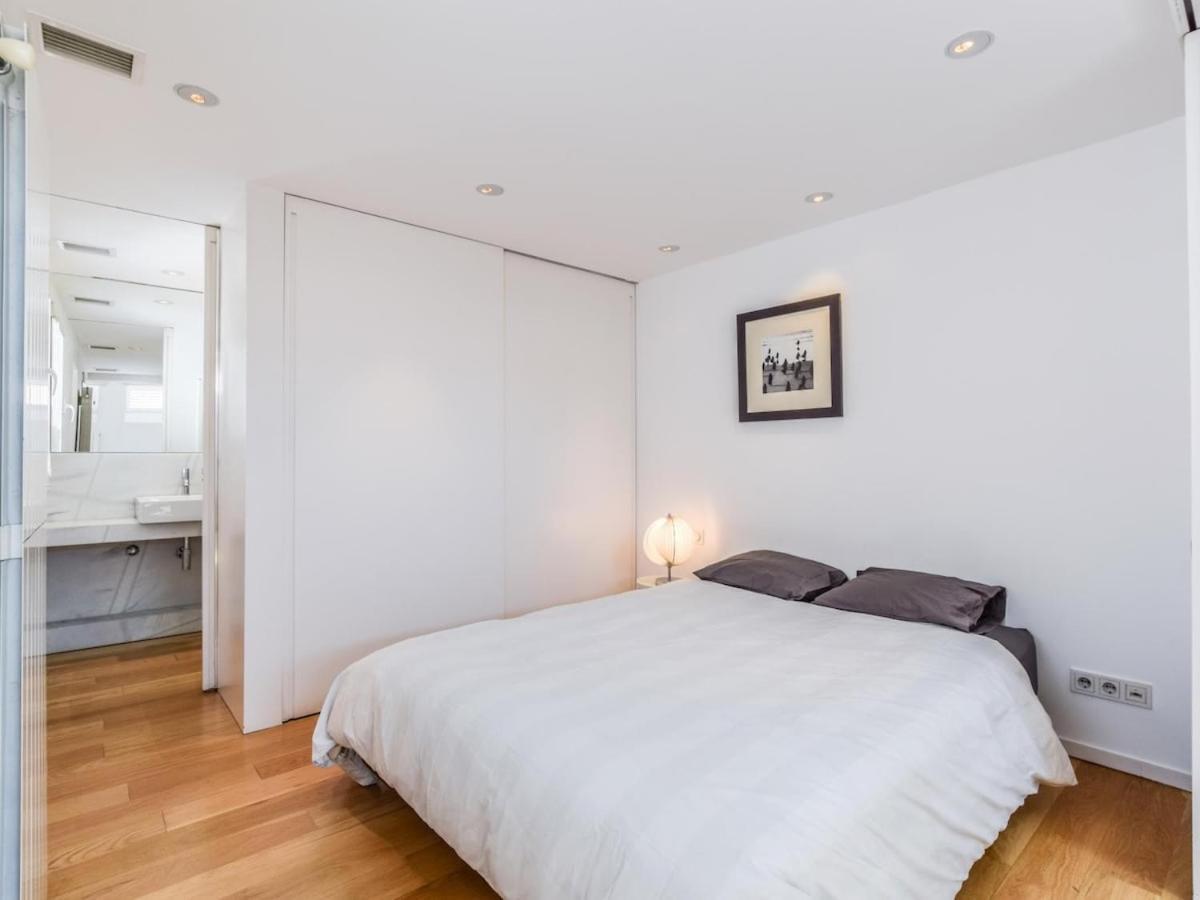 Atico Reformado En Anton Martin Appartement Madrid