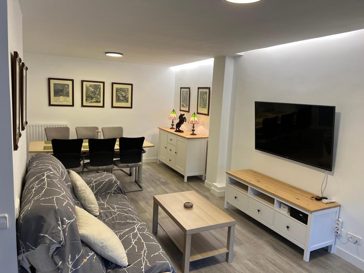 En Duplex, Avd De Europa, Pozuelo De Alarcon Gasthof