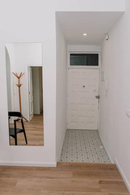 Stylish In The Centre Of Madrid-malasana * Madrid