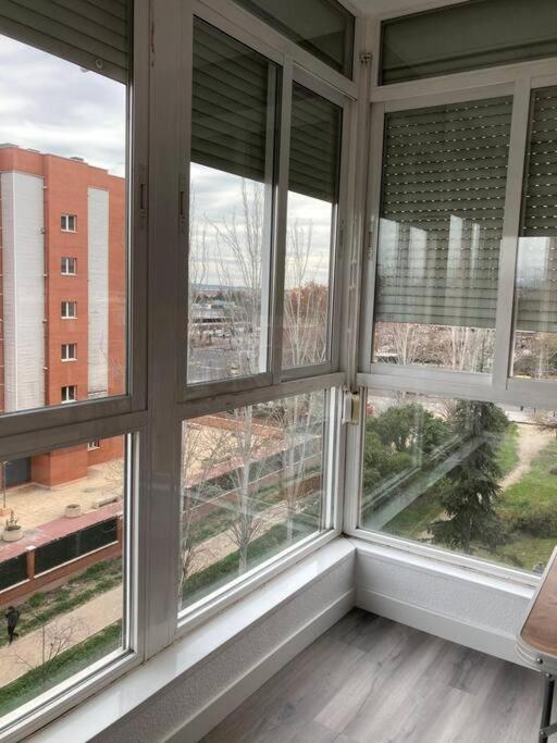 Silencioso, Luminoso Y Familiar Apartamento Appartement Madrid