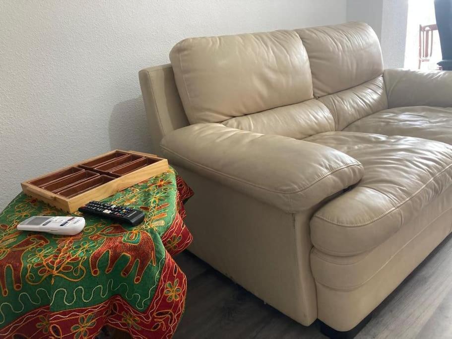 Silencioso, Luminoso Y Familiar Apartamento *