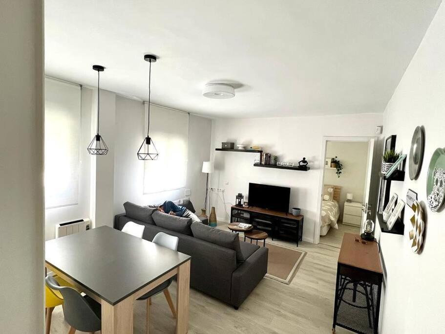 Comodo Y Acogedor Apartamento * Madrid