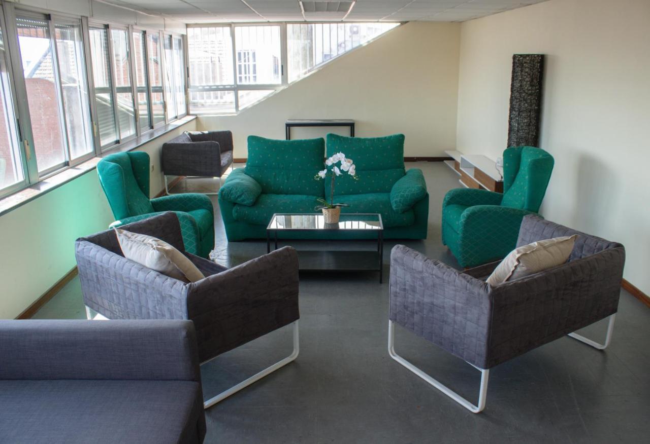 Residencia 12 Octubre Bed & Breakfast