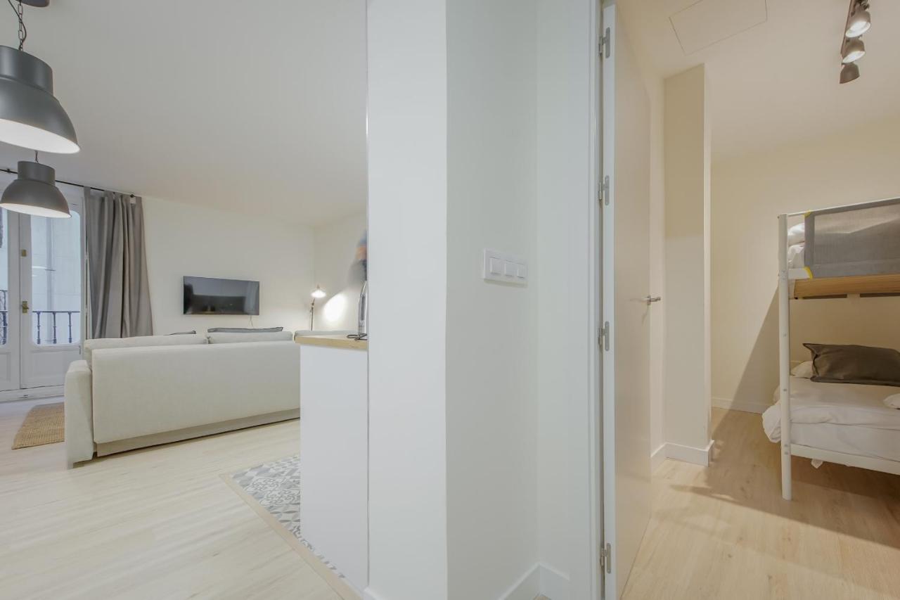 Cozy&new 6pax En La Plaza De Tirso Appartement *