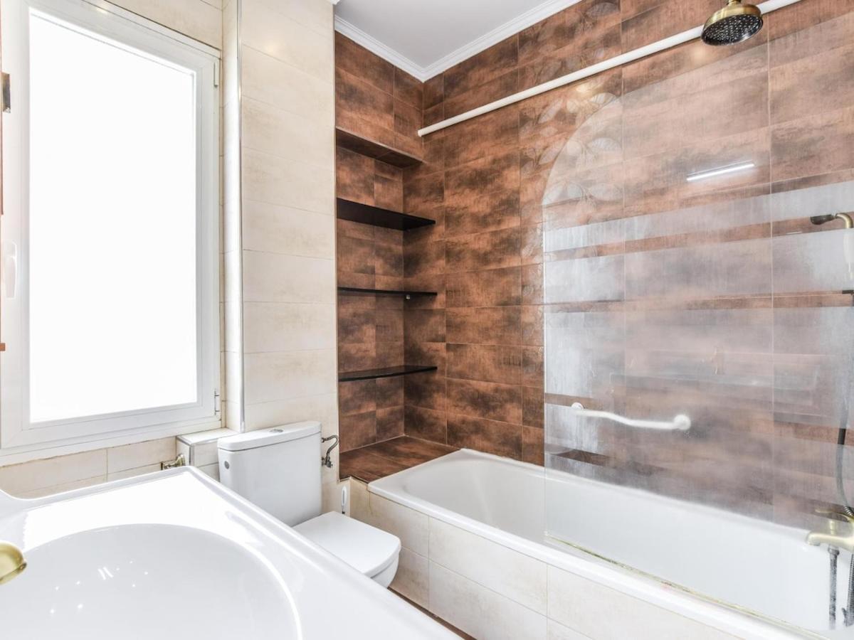Apartamento En Atocha 10 Personas *