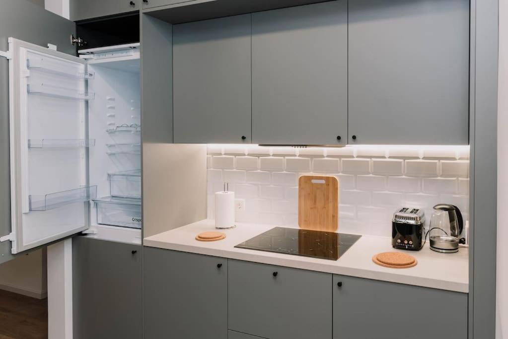 Stylish In The Centre Of Madrid-malasana Apartment